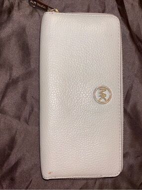 Michael Kors Cream Pebbled Leather Zip Wallet with Gold MK Emblem